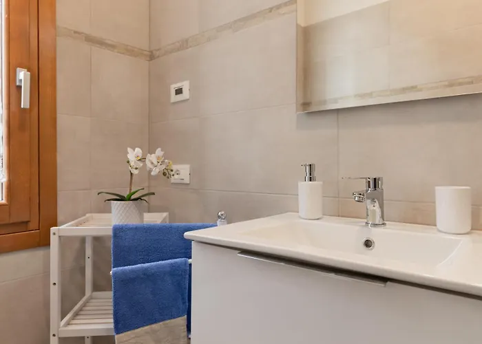 ゲストハウス Domus Color 3*