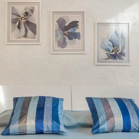 Domus Color ゲストハウス