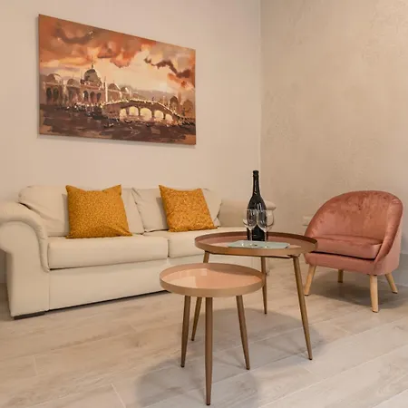 Domus Color Guest house *