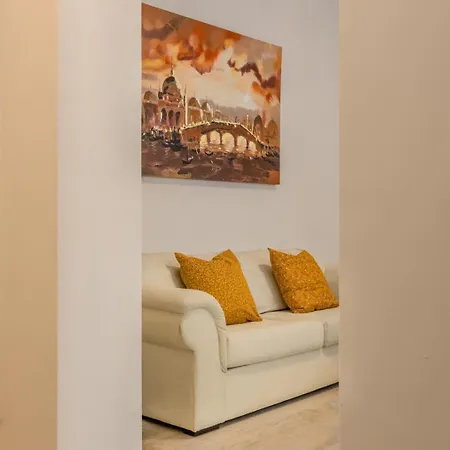 Domus Color بادوفا