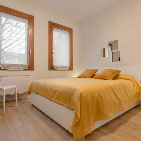 Domus Color 3*