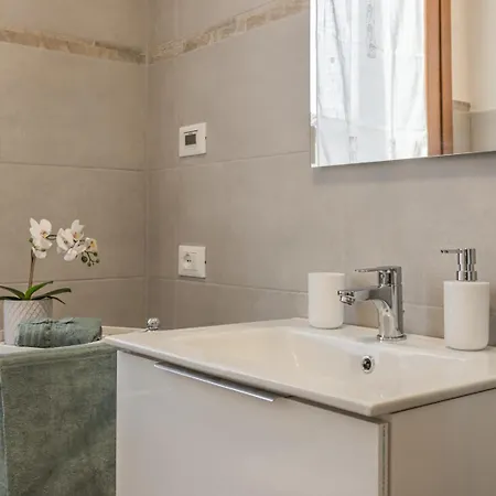 Domus Color ゲストハウス